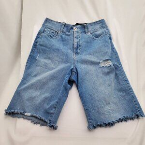 INC Sculpting Fit -Super Stretchy - Tummy Control Bermuda Jean Shorts. 10